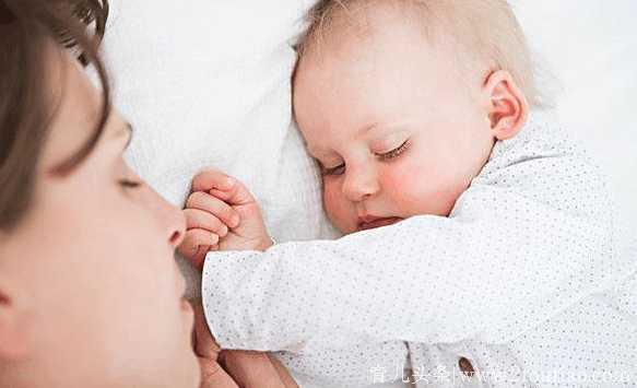 不良睡姿对宝宝的伤害大！你知道哪几种对宝宝睡觉不利的影响？