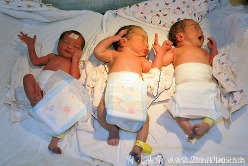 二胎孕妈喜获三胞男宝，婆婆竟愁得吃不下饭，医生看到哭笑不得！