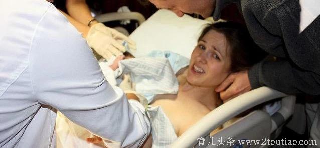 护士把婴儿推回产道，医院被判赔偿1.1亿