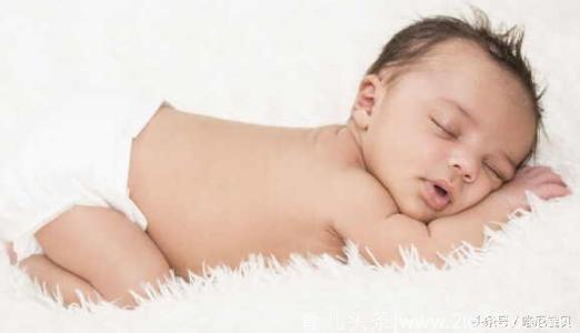 解决宝宝睡觉出汗的2个方法，第2种最重要