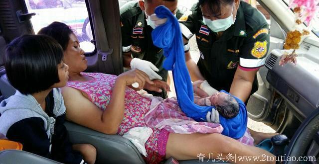 顺产生宝宝痛苦不已，但是泰国女子却在车上就完成了！牛