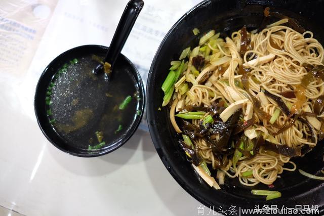 上海最好吃的面馆之一，每天限量，还门庭若市！