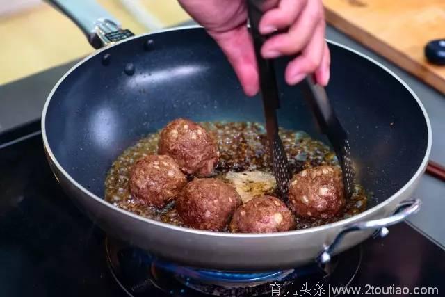 让宝宝爱上吃饭的秘密武器｜照烧肉丸子