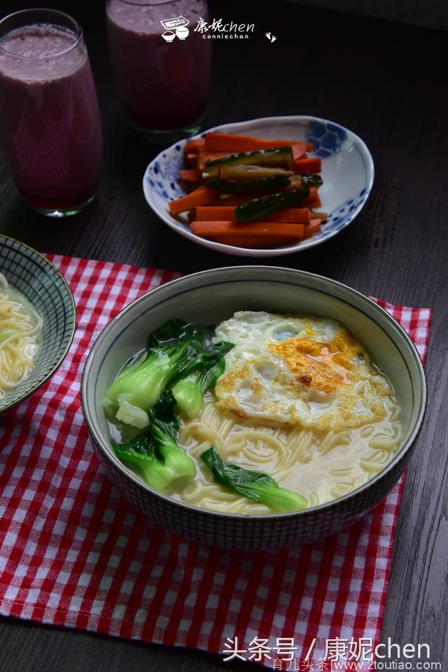 早餐风雨无阻，女儿说：“妈，早餐还是简单点，吃这些容易饿！”