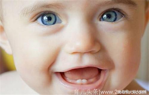 宝宝八个月终于长了第一颗牙 家里老人竟然说是孤牙 不吉利