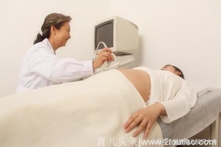 孕妇产检完偷偷问胎儿的性别，医生的回答却瞬间让她羞红了脸