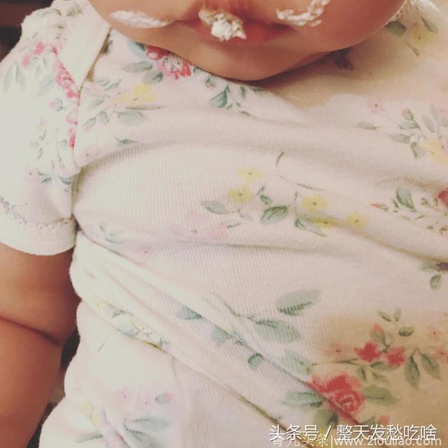 陈赫晒女儿九个月照片却被喷“恭喜你替别人养了九个月的孩子”，多人点赞究竟为何