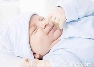 新生儿总是鼻塞难受，缓解小儿鼻塞这8个妙招就够了！