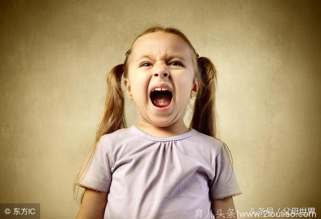 孩子总是哭喊，尖叫，扔东西！是什么导致孩子有这么大的脾气？