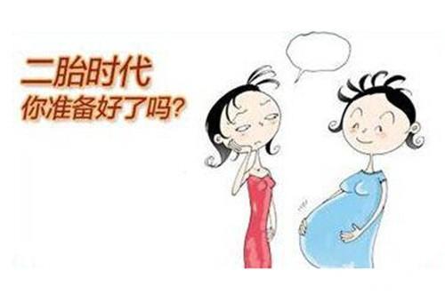 生了二胎是什么体验？宝妈的酸甜苦辣都写在脸上了