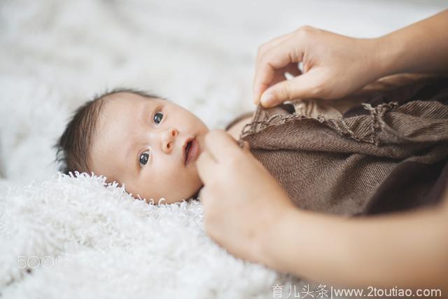 孩子眼屎多、眼睛痒，动不动流泪，这套处理结膜炎的手法一定学会