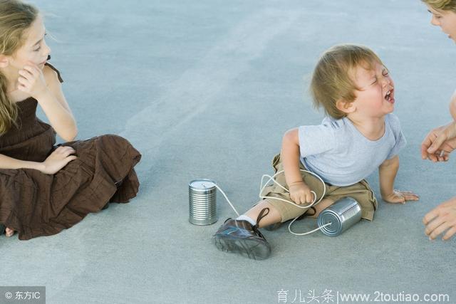 有脾气尽管发，爸妈托着你：惯孩子表象下，藏着一个惊人秘密！