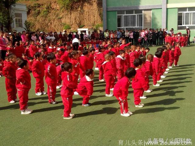 中村镇中心幼儿园举行幼儿体操比赛