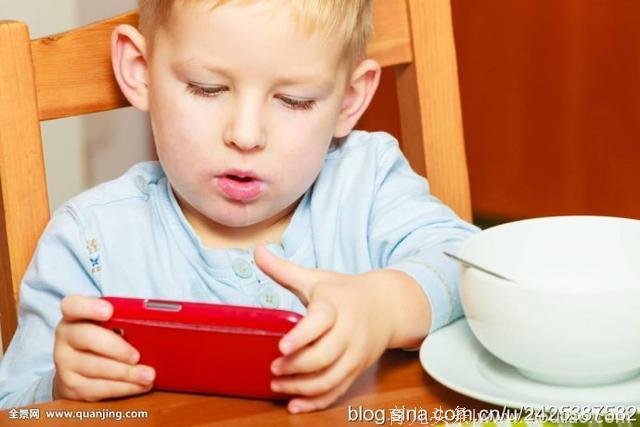 儿童这样使用电子屏幕更健康！