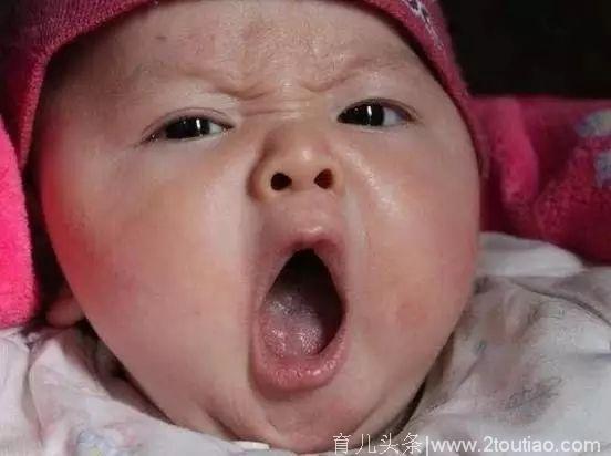 宝宝睡醒后的2个表现和“五种肢体语言”，你真的读懂了吗？