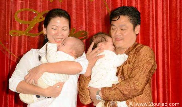 台湾歌坛玉女，每3个月做次人工受孕，备孕5年才生下双胞胎儿子