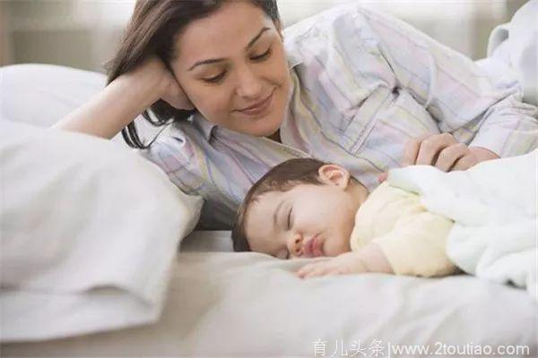 宝宝一放就醒？睡眠专家用6年时间研究出“九步放下法”帮你解决