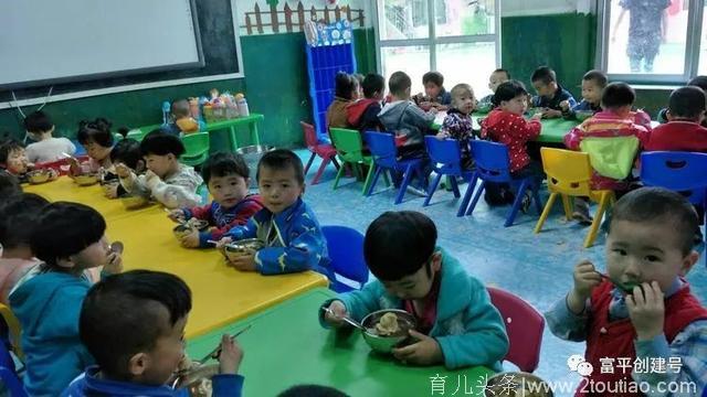呵护幼儿健康，狠抓食品安全——东华街道何仙幼儿园食品安全教育活动报道