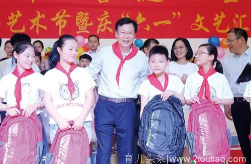 赵叶、叶冬华等市领导与少年儿童共庆“六一” 祝愿全市孩子健康快乐成长
