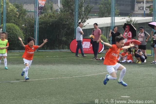 让梦想与足球一起飞——第三届幼儿园小小足球联赛在山东省体育中心举行