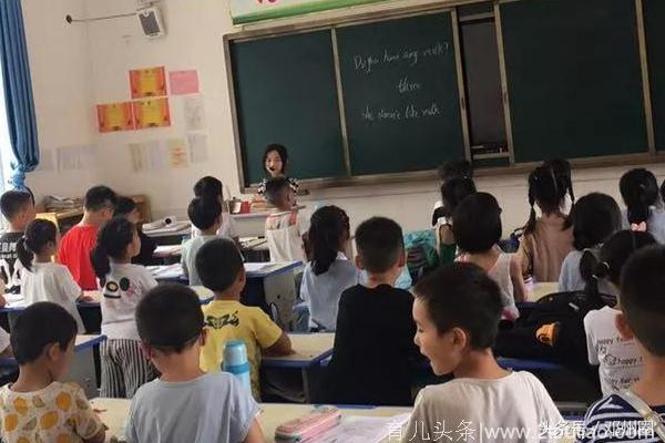 邓州市古城中心幼儿园开展“走进小学，体验未来的自己”活动