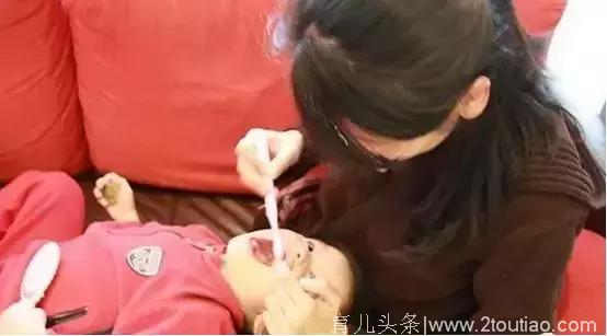 不知道这几点，刷牙再勤也会蛀牙！教你：给宝宝正确有效刷牙方法