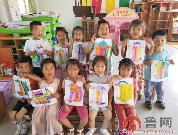 东营市东营区史口镇曲家社区幼儿园开展创意美术活动——有趣的折叠鱼