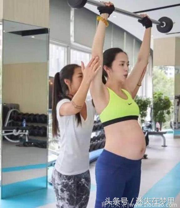 姚晨怀孕健身，熊黛林怀孕健身，却都输给了她怀孕“跳舞”！