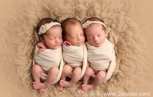 产妇顺利产下3胞胎，婆婆见后满脸忧愁