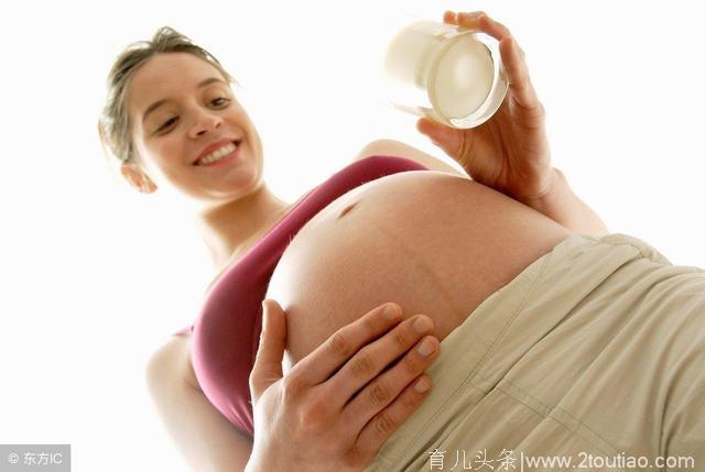 怀孕后，肚皮上为何会爬上一条线？