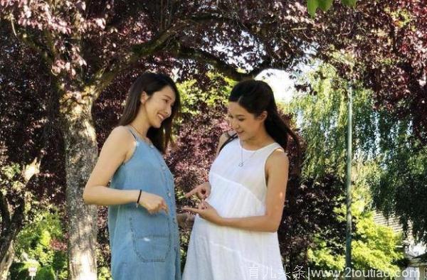 李亚男首次晒孕肚照，和钟嘉欣一起被赞女神，这才是怀孕真实样子