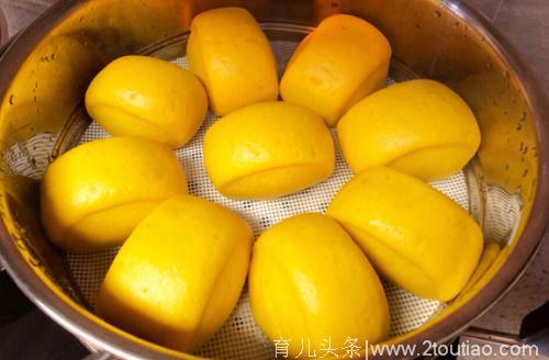 金黄绵甜细腻柔软的南瓜馒头，专治不爱吃菜的挑食宝宝！