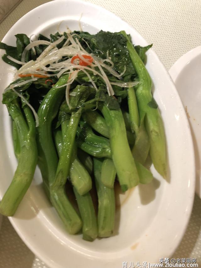 大北京的年夜饭,20多人一桌，都是重口味，全部地道的北京菜