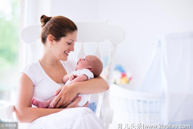 家长如何带刚出生的小宝宝，保护他们的身心健康？