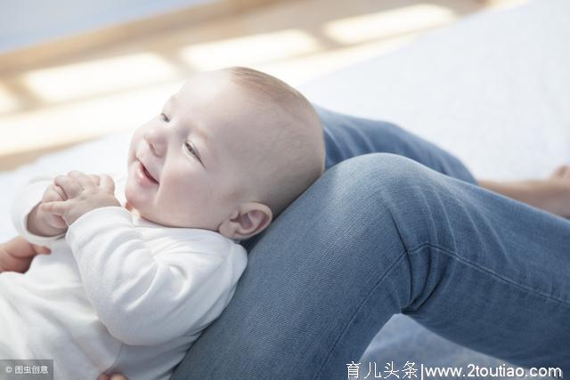 宝宝母乳喂养指导：喂宝宝吃奶时总被咬怎么办？