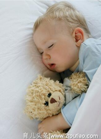 儿科专家告诉您： 宝宝睡眠避免不正确方式 给宝宝健康睡眠