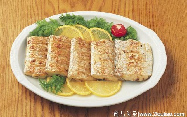 厨师长：不管炸什么鱼，下锅前多加一步，鱼肉更鲜嫩还无腥味
