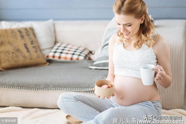 孕期若出现这3种症状，可能是胎宝“口渴了”，孕妈需及时补水了