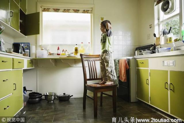 成都锦华万达4岁女童家中坠楼身亡，只因爸妈…这些居家安全隐患你知道吗？
