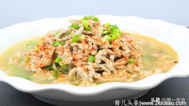 牛肉怎样做好吃？厨师长做了道水作牛肉，端上桌连汤汁都喝光