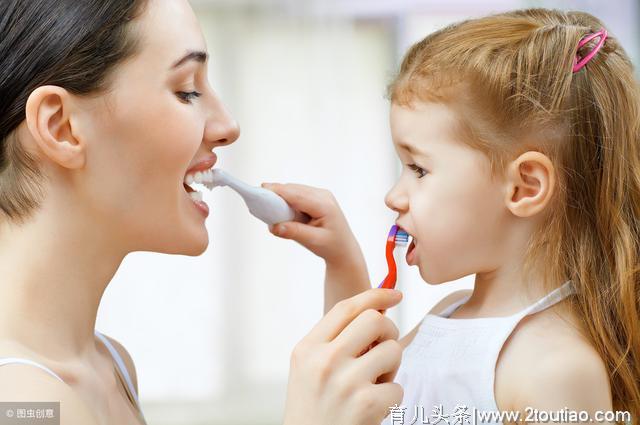 提醒孩子保护牙齿的四大习惯，牙齿这样刷才健康