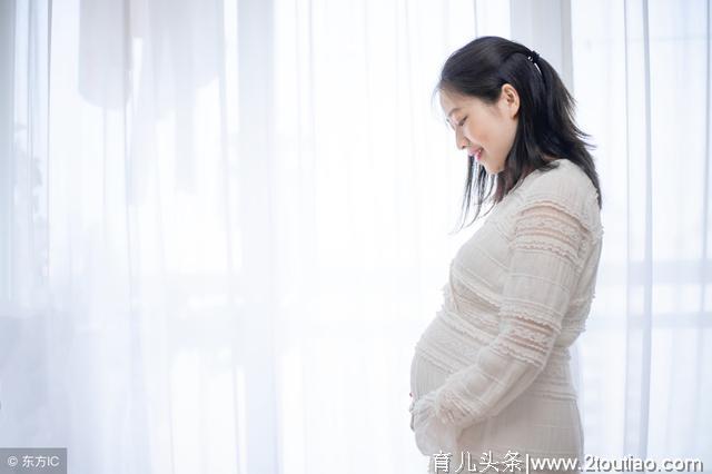 在孕期出现这四种症状孕妈该注意了，你身体里的钙不够分给宝宝了