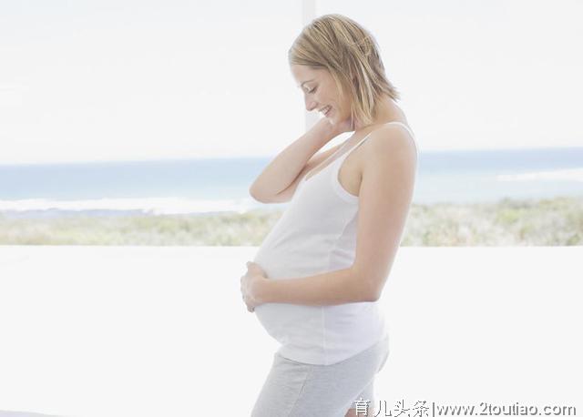 孕期散步注意3点，对宝宝有好处