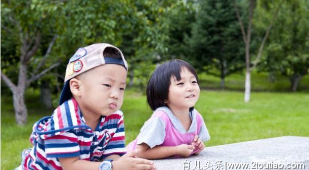 孩子多大的时对“异性”开始好奇？关于小孩的性教育，如何启蒙