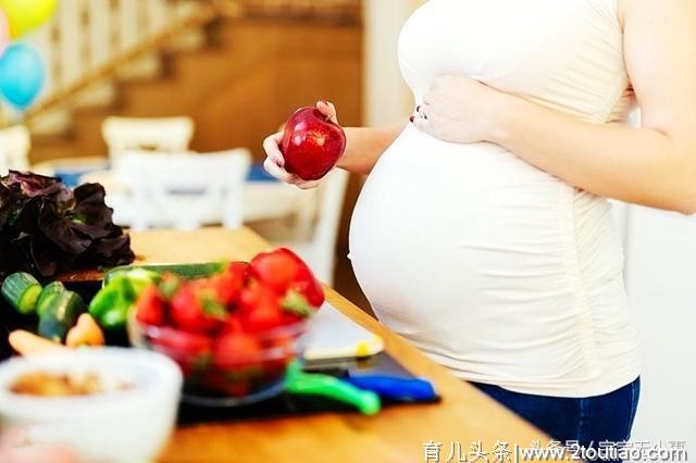 在孕期，孕妇最好别吃这3种饭，没营养还可能伤害胎儿