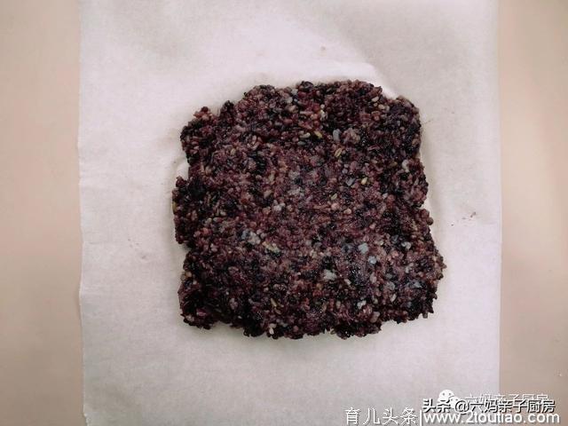 六妈：年后调整饮食第一步，做一款好吃的黄金杂粮饭团吧！