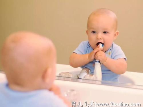 想要宝宝有口健康的牙齿，一定从小做起！