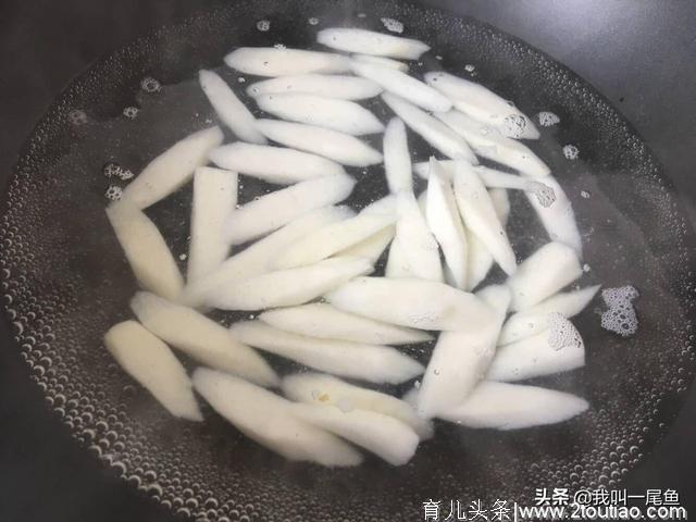 三月宁可不吃肉也要吃这菜，孩子个子猛长，比牛奶豆浆都强