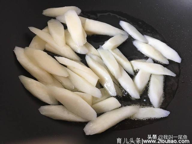 三月宁可不吃肉也要吃这菜，孩子个子猛长，比牛奶豆浆都强