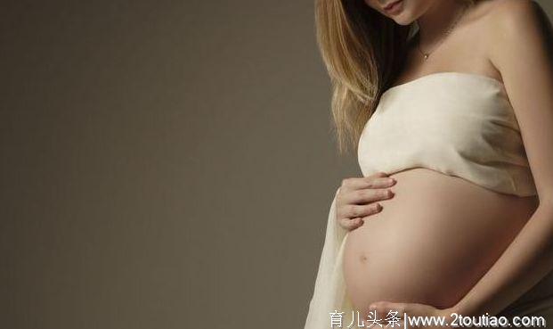 婆婆不顾死活要求女子顺产，儿子出生宣布一事，婆家情绪失控